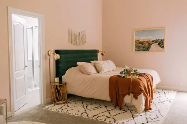 Keely's Bedroom Makeover (Before + After!)