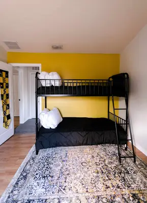 Hufflepuff-Inspired Bedroom