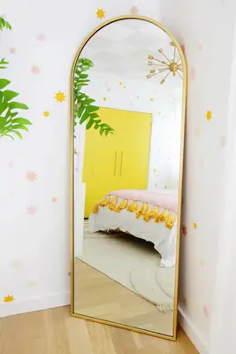 reflection of closet doors in full length mirror