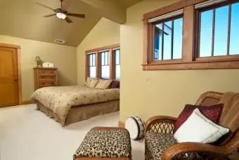 muebles con estampado de leopardo