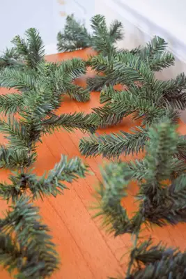 How to Transform Your Christmas Garland