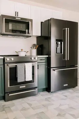 Elsie's Nashville BNB Kitchen Tour (Before + After)