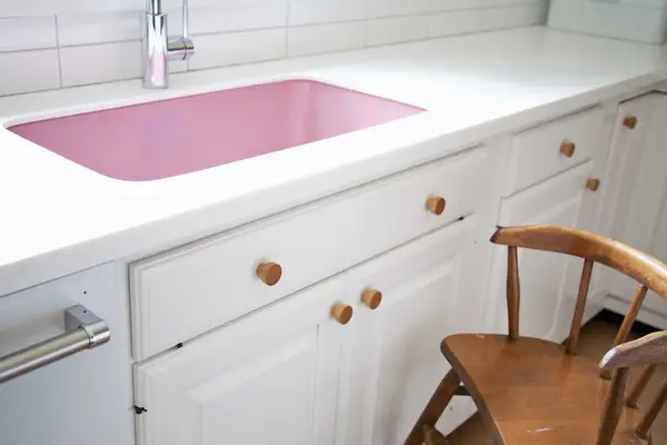 Painting Cabinets with Chalk Paint—Pros & Cons