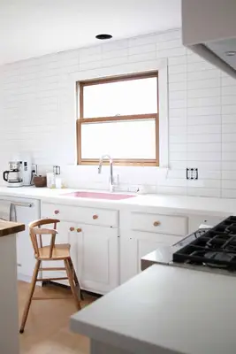 Painting Cabinets with Chalk Paint—Pros & Cons