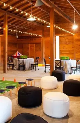 Assentos para festa de primeiro aniversário de rúgbi