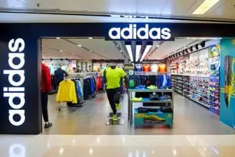 חנות אדידס