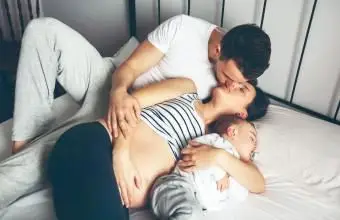 Cosa aspettarsi se sei incinta durante l'allattamento