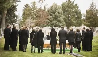 장례식은 얼마나 걸립니까? 다른 유형의 길이