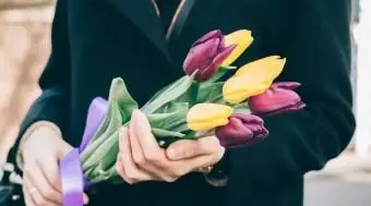 葬儀に持っていくもの：必需品への贈り物