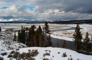 Yellowstone_winter.webp