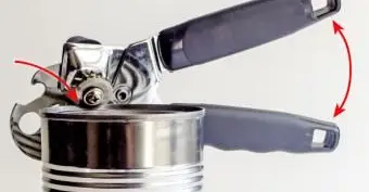 Boîte en aluminium et ouvre-boîte