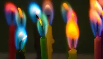 Close-up de velas coloridas