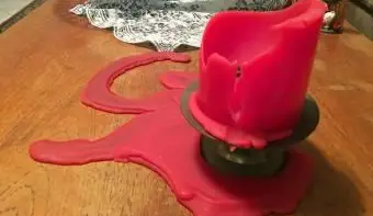 Vosk na sviečky v smere hodinových ručičiek zo sviečky na vianočné ráno