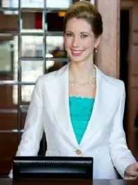 Descripción de trabajo para una anfitriona de restaurante