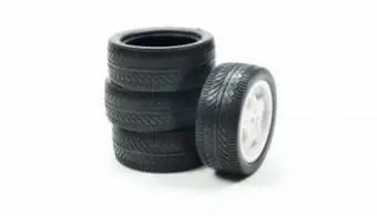 最高評価の車のタイヤ