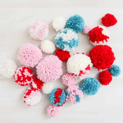 DIY Pom Pom Christmas Stocking