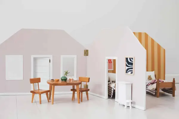 Make a Fold-Away Dollhouse