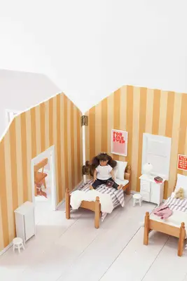 Make a Fold-Away Dollhouse