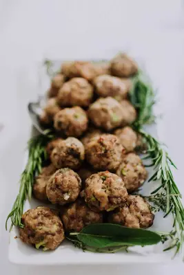 Umplerea chiftelelor