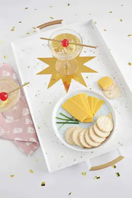 Guldstjerne serveringsbakke (perfekt til nytårsaften!)