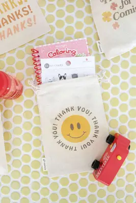 Cloth Party Favor Bags (With Free Printable!)