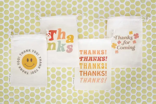 Cloth Party Favor Bags (With Free Printable!)