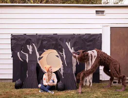 DIY Full Moon Photo Backdrop