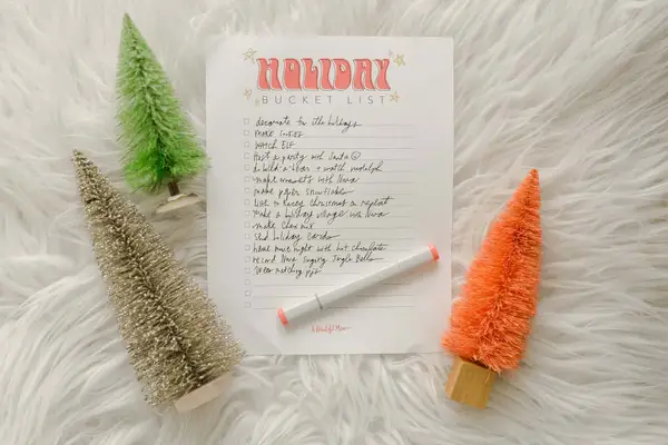 Holiday Bucket List (free download!)