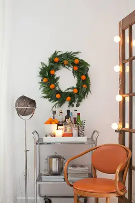 make your own fresh mandarin wreath