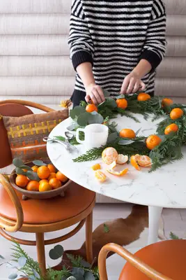 make your own fresh mandarin wreath