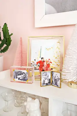 Try This: Family Photo Christmas Display