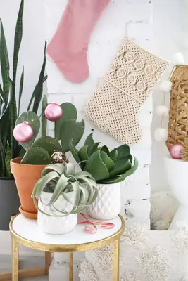 Macrame Christmas Stocking Tutorial