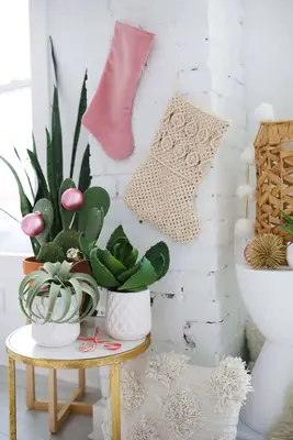 Macrame Christmas Stocking Tutorial