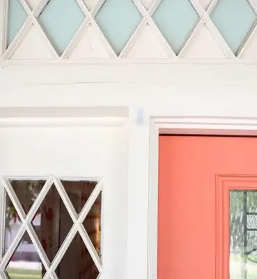 Make a Balloon Garland for your Front Door