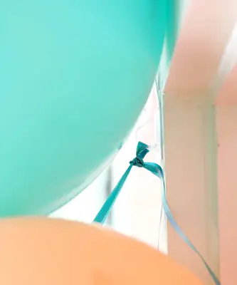 Make a Balloon Garland for your Front Door