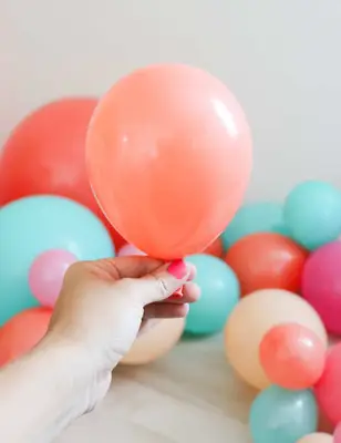 Make a Balloon Garland for your Front Door