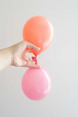 Make a Balloon Garland for your Front Door