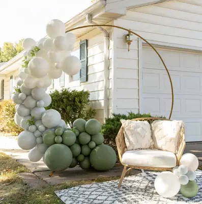 green balloon garland