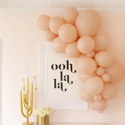 Easy Balloon Garland DIY (s videom!)