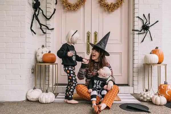 Elsie's Halloween Home Tour 2020