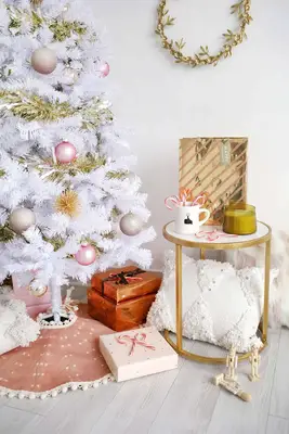 Naturally Dyed Christmas Tree Skirt DIY