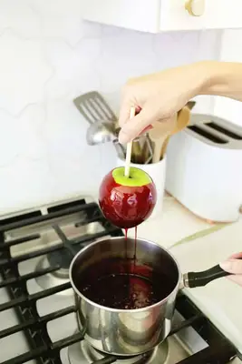 candy coating dripping off candy apples