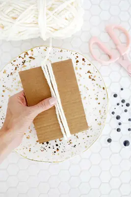 Easy Yarn Tassel Ghost Garland