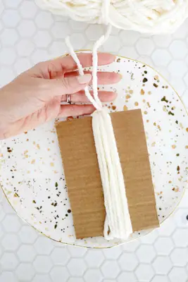 Easy Yarn Tassel Ghost Garland