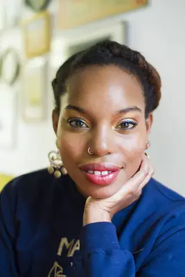 Udaj się wypolerowane spojrzenie na sylwestra (w zaledwie 5 minut!)