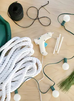 Rope Christmas Tree Collar DIY