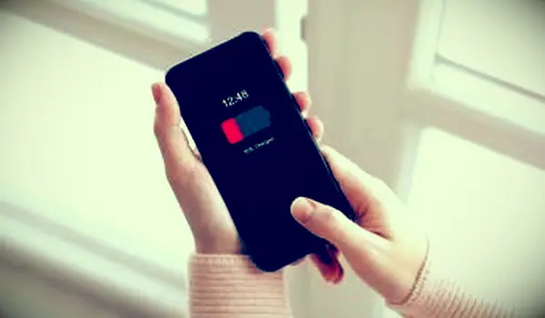 ¿Cuánto tiempo dura la batería de un teléfono celular?