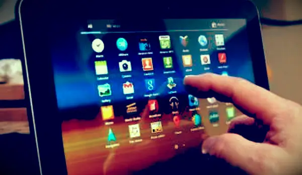 시작시 삼성 태블릿이 멈추는 것을 막는 방법