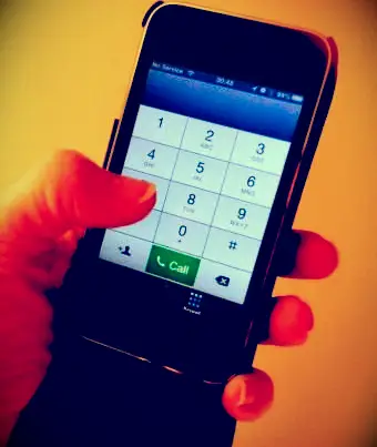 Como desbloquear um telefone celular