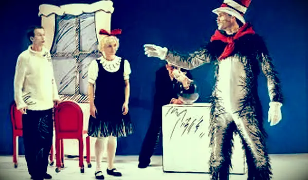 ドクタースースのコスチュームのアイデア